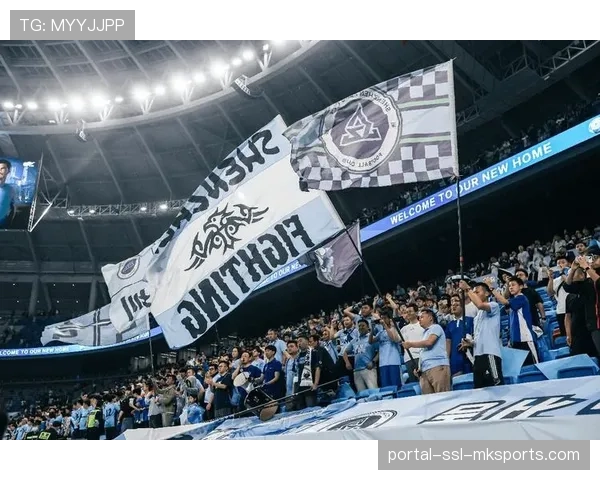 通讯：时隔五年重回主场，深圳新鹏城球迷的回归之夜